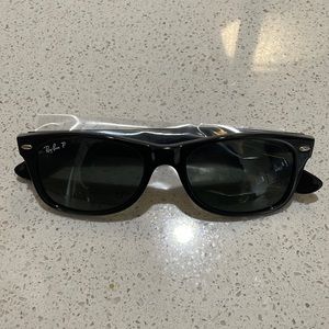 Ray Ban Wayfarer Sunglasses Black